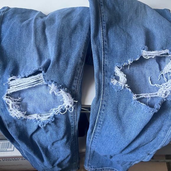 American Eagle Jeans - Picture 4 of 8